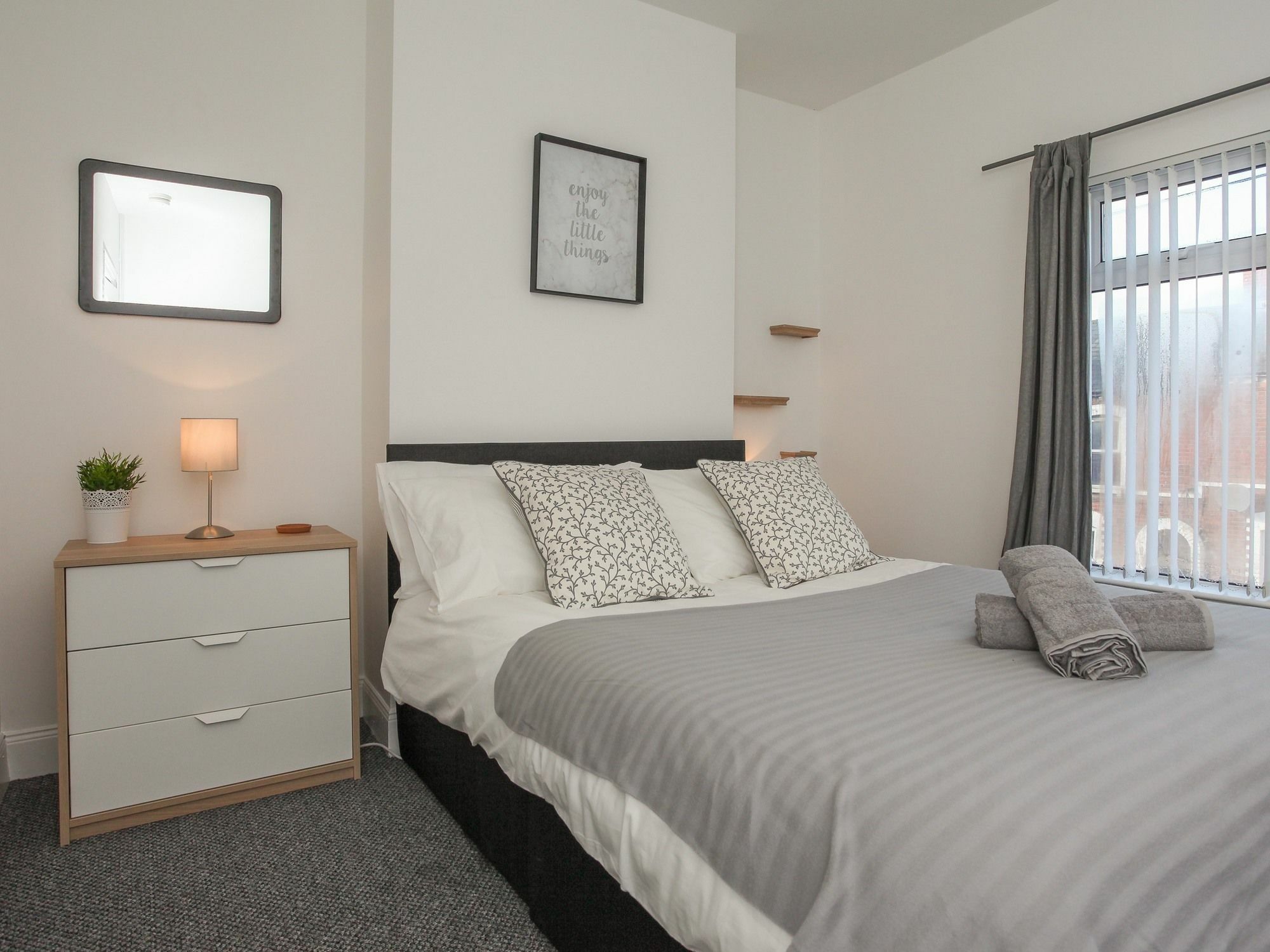 Kingston Serviced Accommodation - Donegall Avenue Belfast Exterior foto
